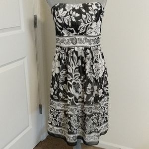White House Black Market Strapless Dress Sz 6